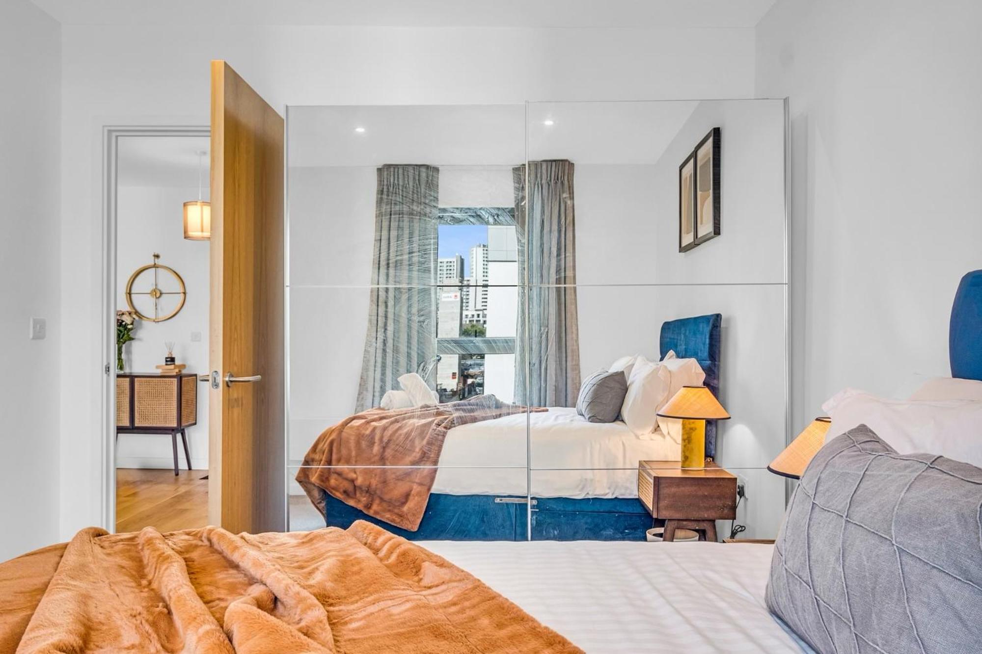 Luxurious & Glamorous Centrally Located 2 Bedroom 2 Bathroom Apartment - Central Birmingham - Secure Parking - Netflix Exterior photo